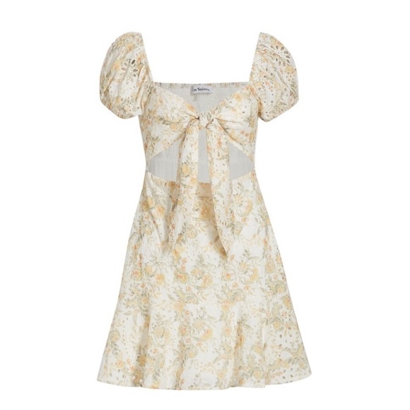 En Saison Dresses & Skirts - En Saison Cream Floral Casual Dress